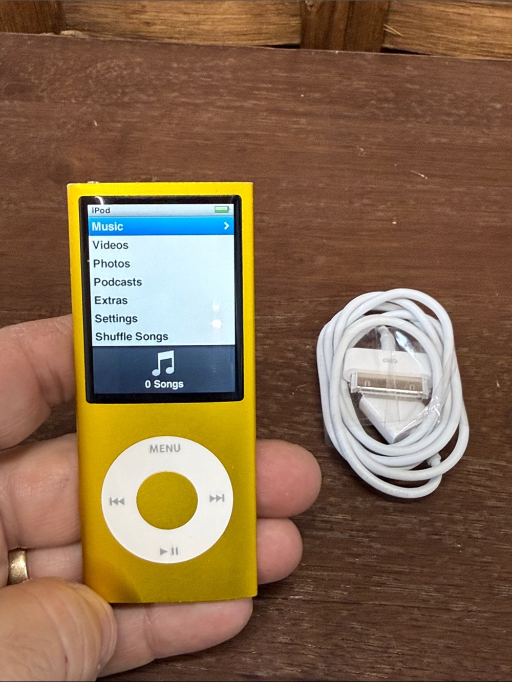 Apple iPod Nano 8gb Yellow Tested